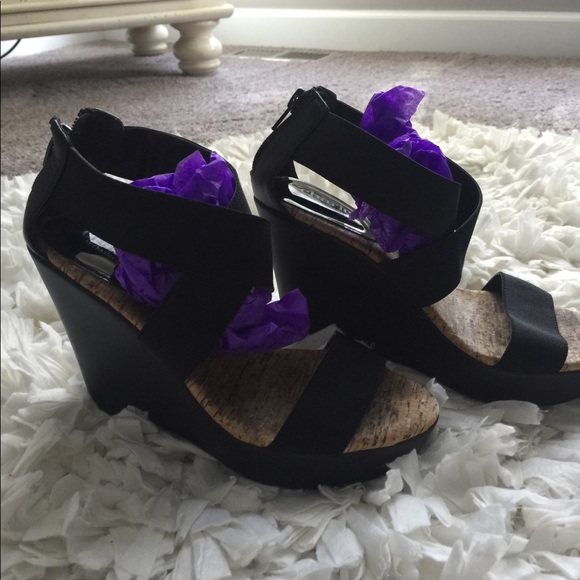 Steve Madden Shoes - Steve Madden wedges
